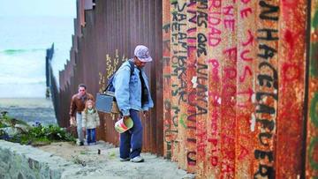 La Cámara Baja aprueba recursos para muro fronterizo con México