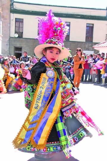 La entrada de Mini Ch'utillos se desarrollará el   12 de agosto