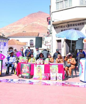 En el acto se ratificó la entrada de los niños.