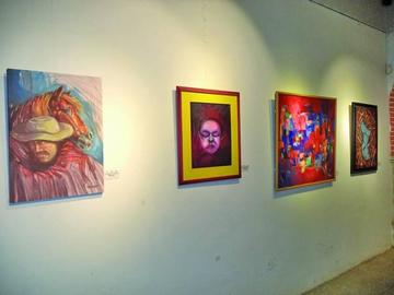 Artistas de Tarija exponen cuadros