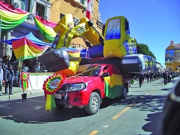 Hubo demostración de carros alegóricos.