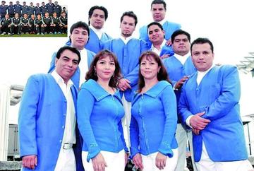 Los artistas del grupo Ángeles Azules.