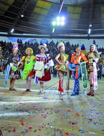 Las finalistas a ñusta y reina.