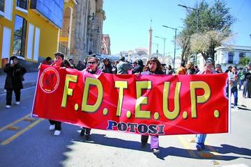 Magisterio urbano se moviliza con bloqueo de calles desde hoy