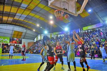 El partido fue programado para el viernes 25 a las 20:30.