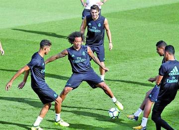 Real Madrid recibe a Valencia en el “Bernabéu”