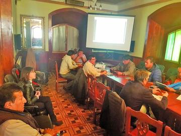 Hubo otra reunión por la tarde.