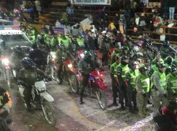 Los efectivos policiales recorrieron todo el trayecto.