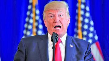Trump permite a la Policía adquirir equipamiento militar
