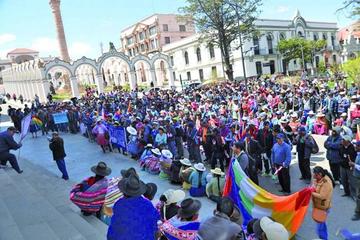 Campesinos anuncian que no apoyarán el revocatorio