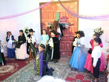 Niños de primaria relatan leyendas
