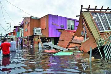 Puerto Rico: tras huracán evacuan a 70 mil personas 