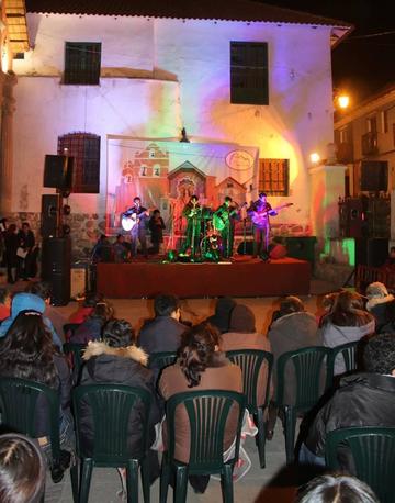 El público asistió a la serenata.