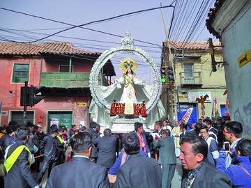 La Virgen de la Merced vuelve a lucir platería