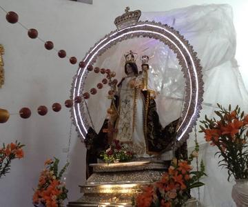 Virgen del Rosario sale en procesión