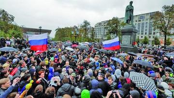 La oposición en Rusia desarrolla marchas en el cumpleaños de Putin