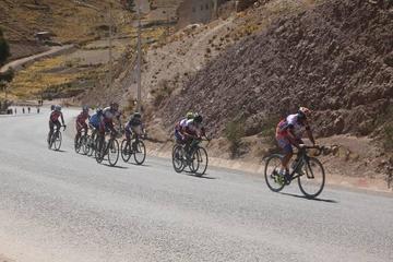 Los ciclistas en plena competencia.