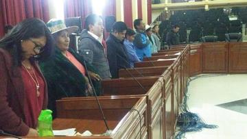 Asamblea rinde homenaje a los mártires de la democracia