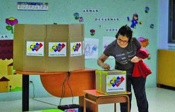 Más de 18 millones de venezolanos estaban llamados a sufragar ayer.
