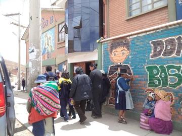 Esperan evitar las aglomeraciones en los establecimientos educativos.