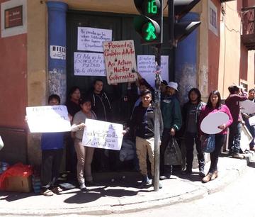 Artistas protestan por cierre de salón