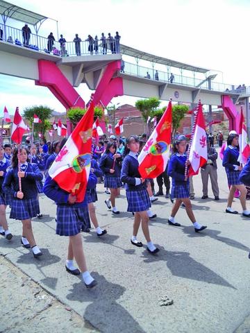 Rinden homenaje a la Bandera Potosina