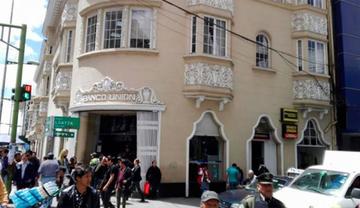 El Directorio del Banco Unión presenta su renuncia colectiva