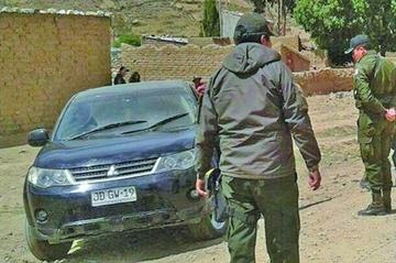 Canjean vehículos robados con  droga en la frontera con Chile 