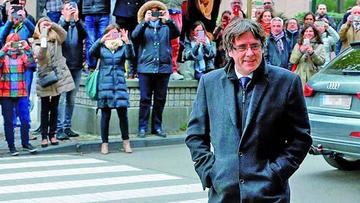 El expresidente de la Generealitat de Cataluña se presentó en una dependencia de la fiscalía belga.