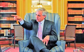 Afirmó que es una opción abrir proceso constituyente como una vía para habilitar a Morales como candidato.