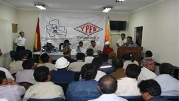 Denuncian manipulación y acoso de cargos en YPFB