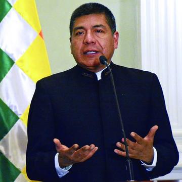 Cancillería pide a Mesa informe sobre reunión con Peter Brennan