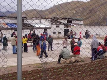 Revelan hacinamiento en la cárcel de Potosí