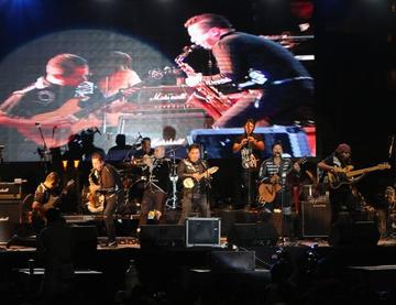 El grupo nacional en su presentación.