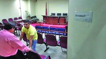 Suspenden audiencia del joven que grabó