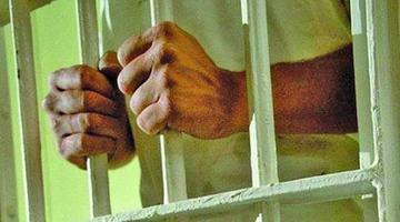 Dan 20 años de cárcel a un padre que violó a su hija