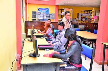 La UPDV capacita a sus alumnos sobre el mercadeo en las redes sociales