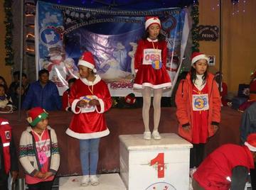 Las premiación a las ganadoras de la categoría infantil.