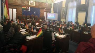 La presidenta del Tribunal Electoral Katya Uriona ante el Senado.
