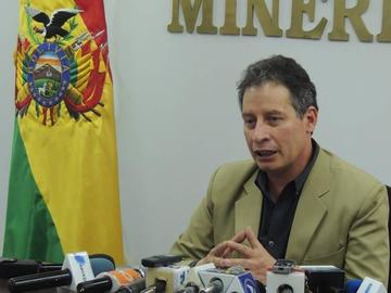 El ministro potosino en una conferencia de prensa.