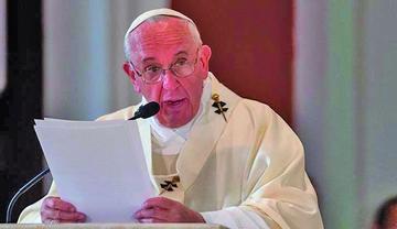 El Papa pide proteger a los migrantes y los refugiados