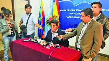 Conaljuve afín al MAS amenaza con una acción popular