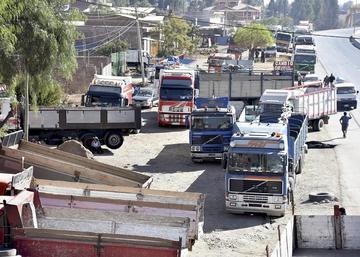 Transportistas ven una solución parcial y bloqueo inicia el lunes 8