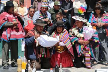 El tradicional acto de homenaje a la Pachamama.