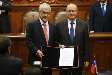 Al ser proclamado Piñera destaca la unidad chilena sobre la división 