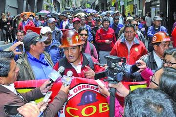 La COB y Conade lideran las movilizaciones que exigen al Gobierno de Evo Morales abrogue la ley 1005.