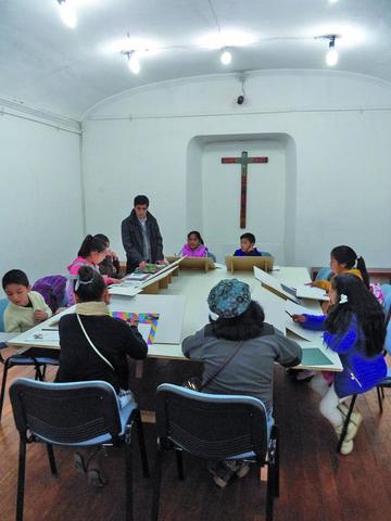 Los niños  aprenden la Valoración del Arte