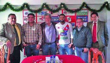 El delantero Harold Reina firma contrato por un año con la banda roja 