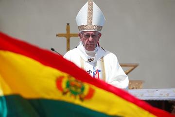 El Papa deja Chile con el pedido de hospitalidad para inmigrantes