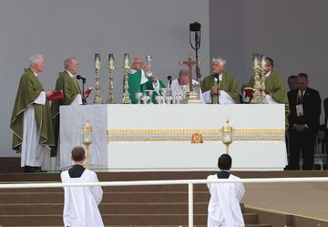 El Papa concluye su visita a Perú con una misa y denuncia corrupción